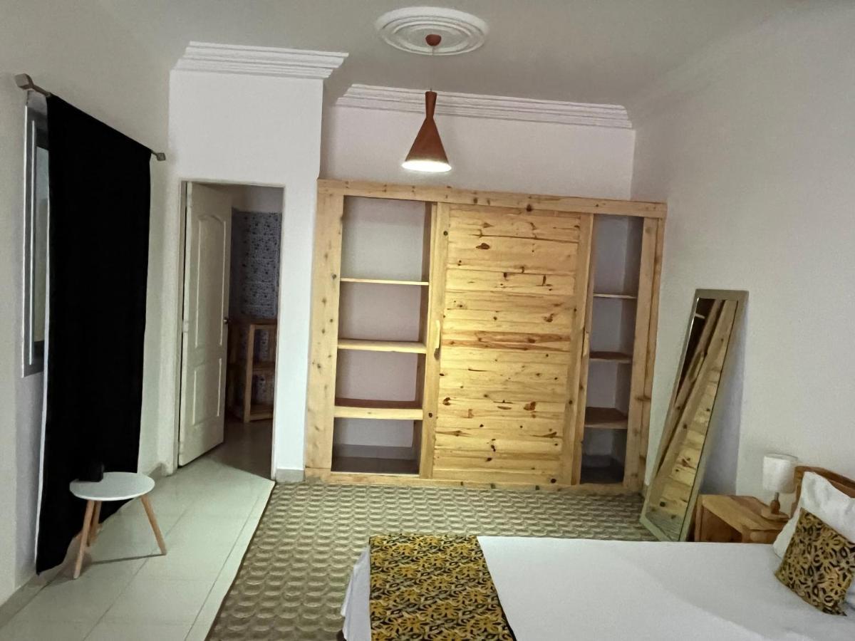 Les 5 Lanternes By Clara Bed & Breakfast Dakar Dış mekan fotoğraf