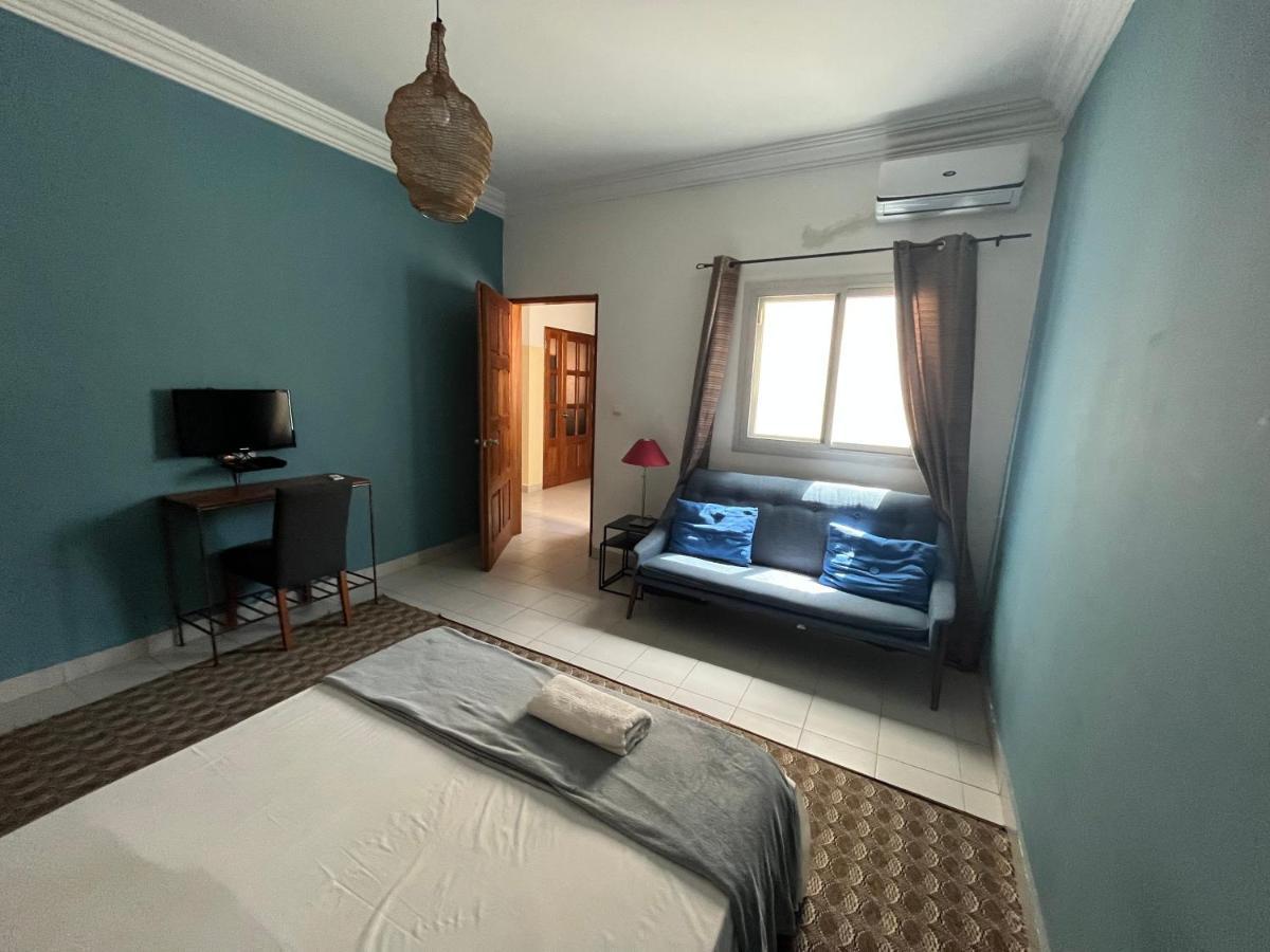 Les 5 Lanternes By Clara Bed & Breakfast Dakar Dış mekan fotoğraf