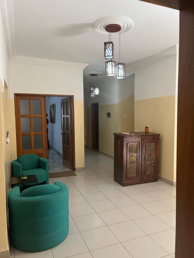 Les 5 Lanternes By Clara Bed & Breakfast Dakar Dış mekan fotoğraf
