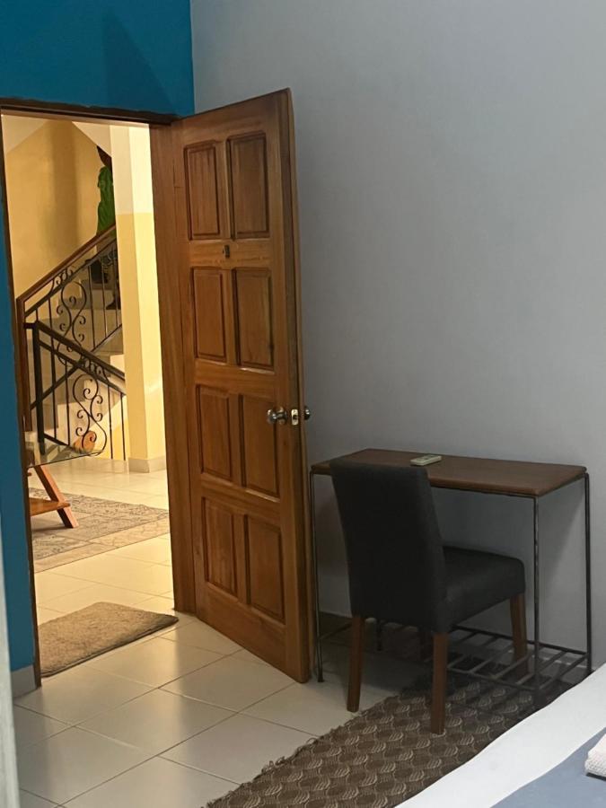 Les 5 Lanternes By Clara Bed & Breakfast Dakar Dış mekan fotoğraf