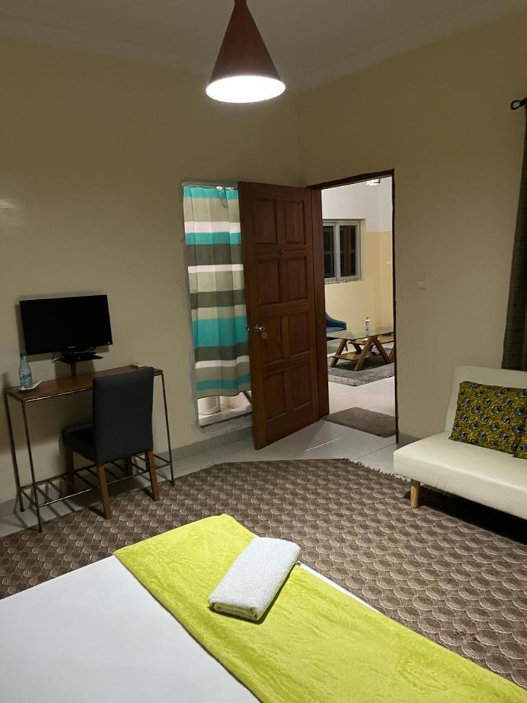 Les 5 Lanternes By Clara Bed & Breakfast Dakar Dış mekan fotoğraf