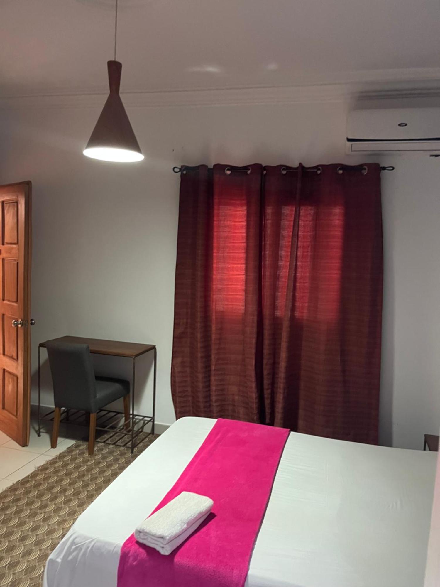 Les 5 Lanternes By Clara Bed & Breakfast Dakar Dış mekan fotoğraf