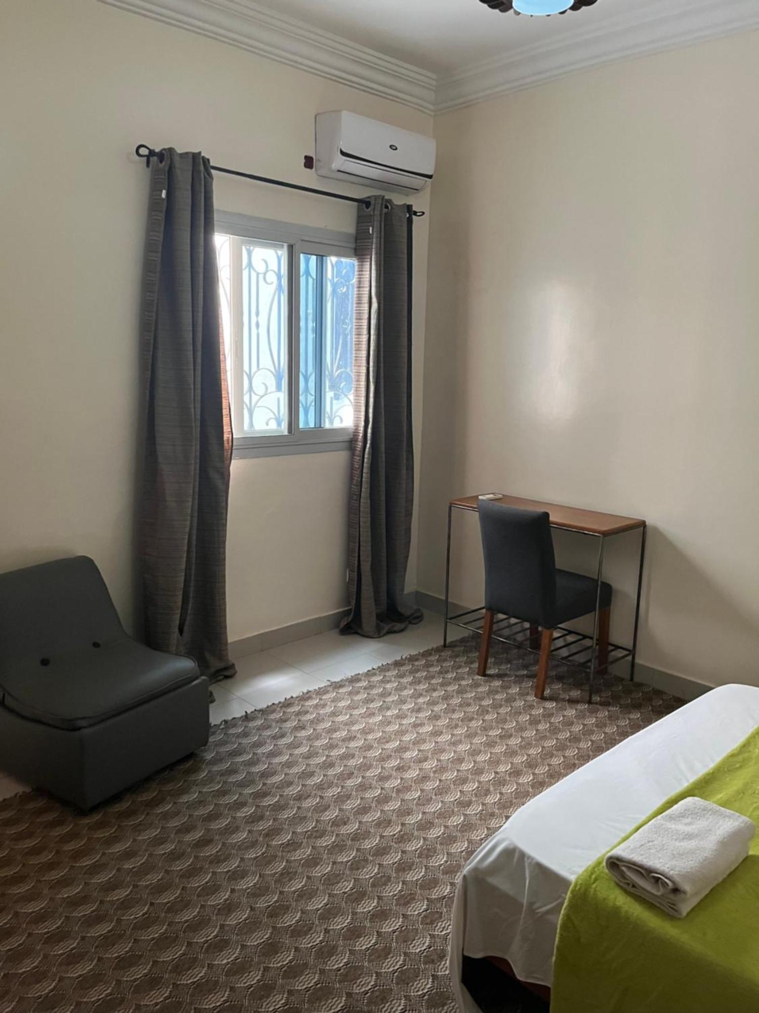 Les 5 Lanternes By Clara Bed & Breakfast Dakar Dış mekan fotoğraf