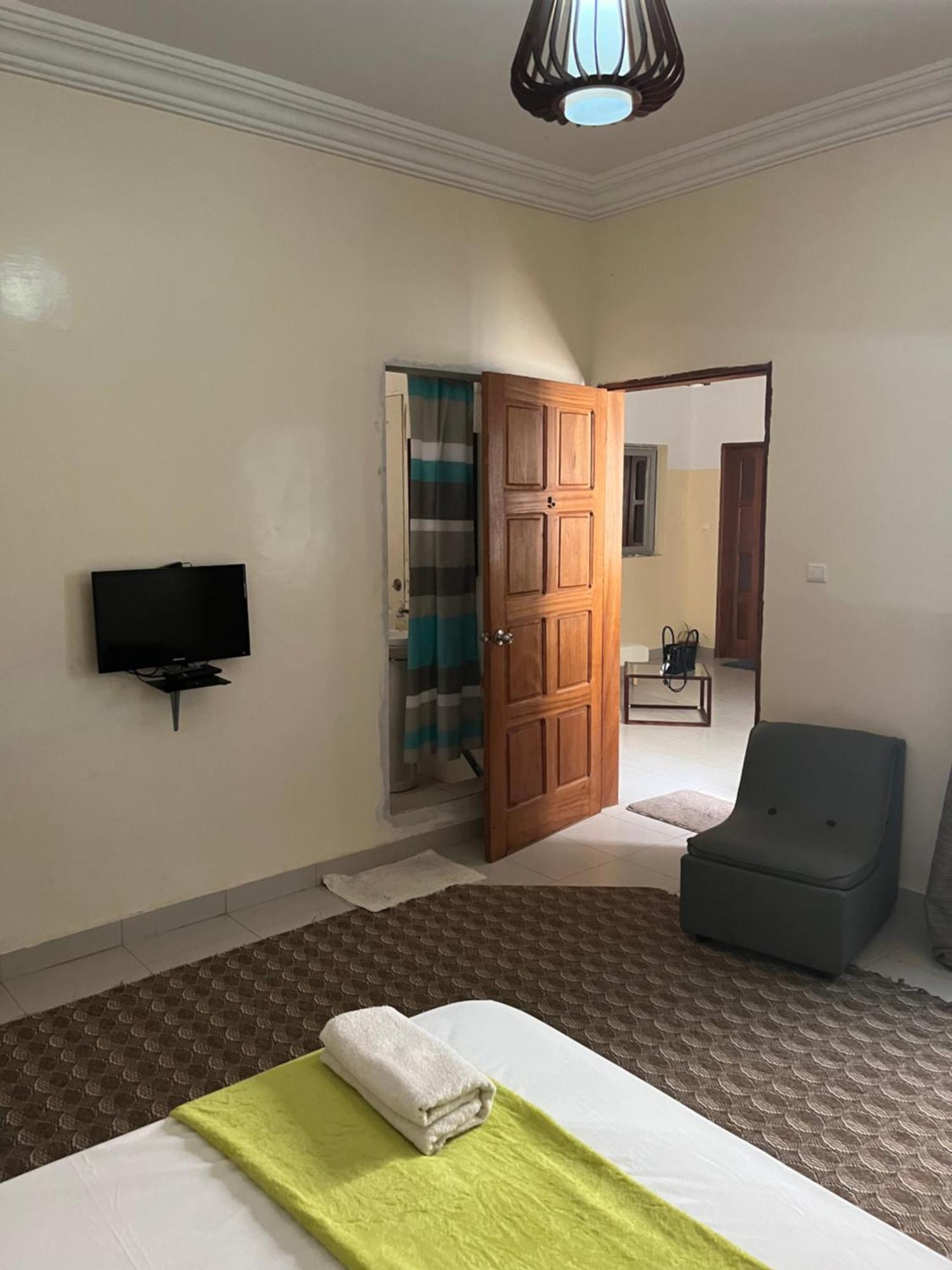 Les 5 Lanternes By Clara Bed & Breakfast Dakar Dış mekan fotoğraf